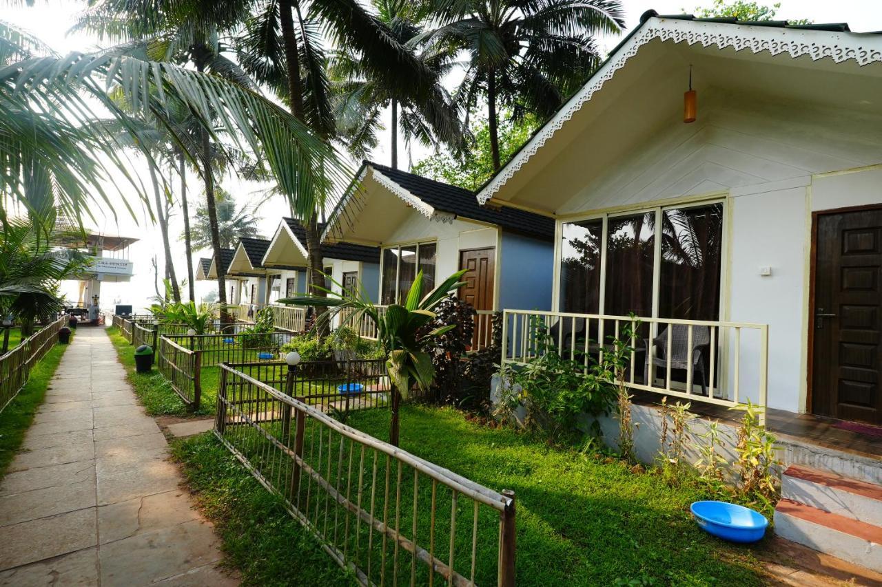 Molly'S Nest Hotel มานเดรม ภายนอก รูปภาพ