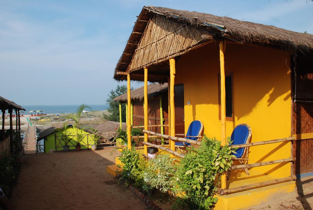 Molly'S Nest Hotel มานเดรม ภายนอก รูปภาพ