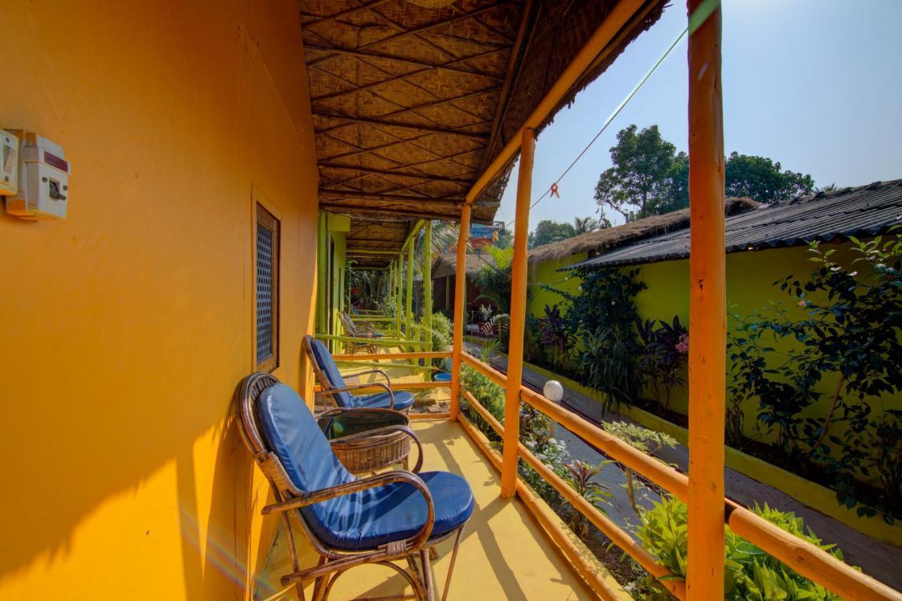 Molly'S Nest Hotel มานเดรม ภายนอก รูปภาพ