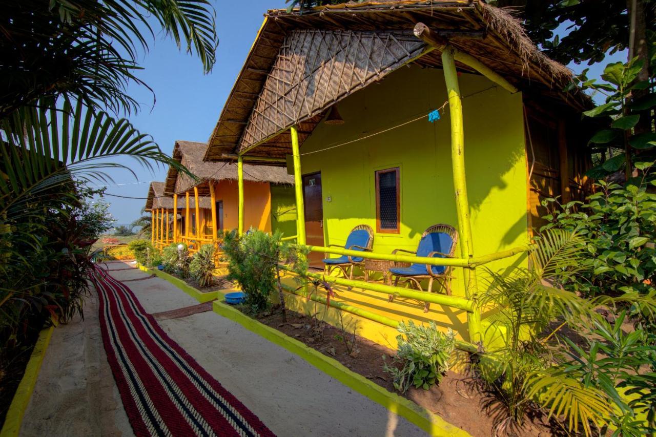 Molly'S Nest Hotel มานเดรม ภายนอก รูปภาพ