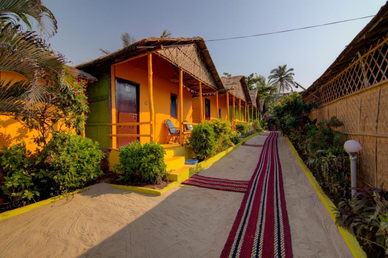Molly'S Nest Hotel มานเดรม ภายนอก รูปภาพ